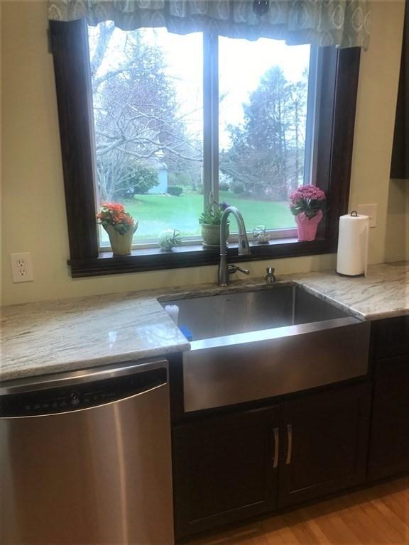 Pleasant St, Leicester, MA 01524