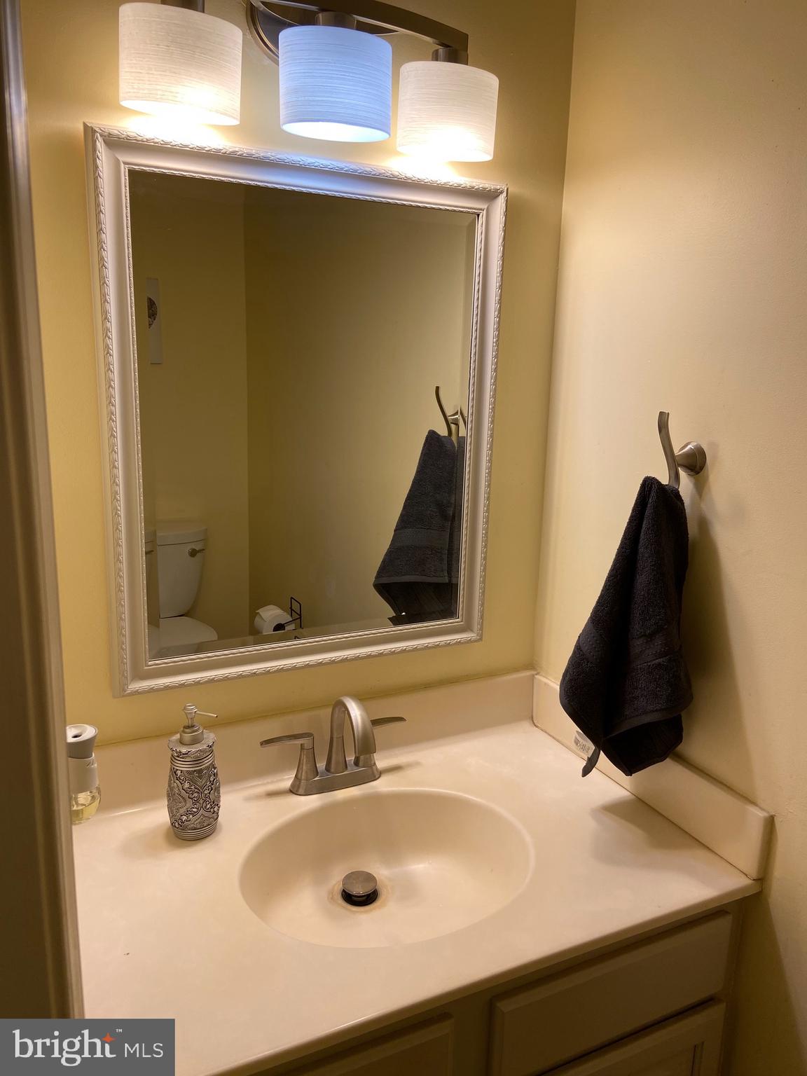 Montgomery Cir, Stephens City, VA 22655