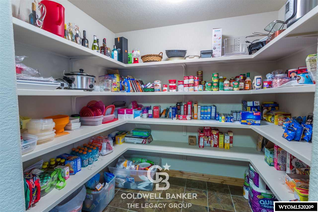 Hogan Dr, Casper, WY 82601