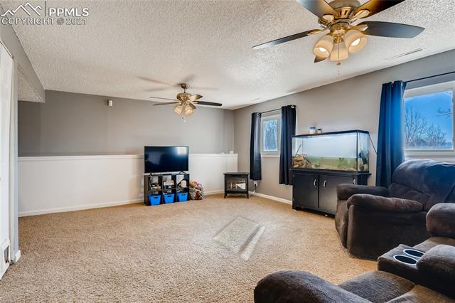 Kingston Ave, Pueblo, CO 81001
