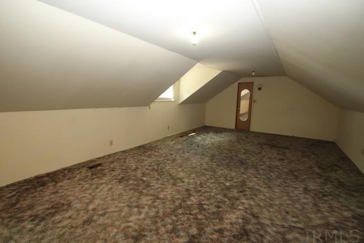 Annie Dr, Muncie, IN 47303
