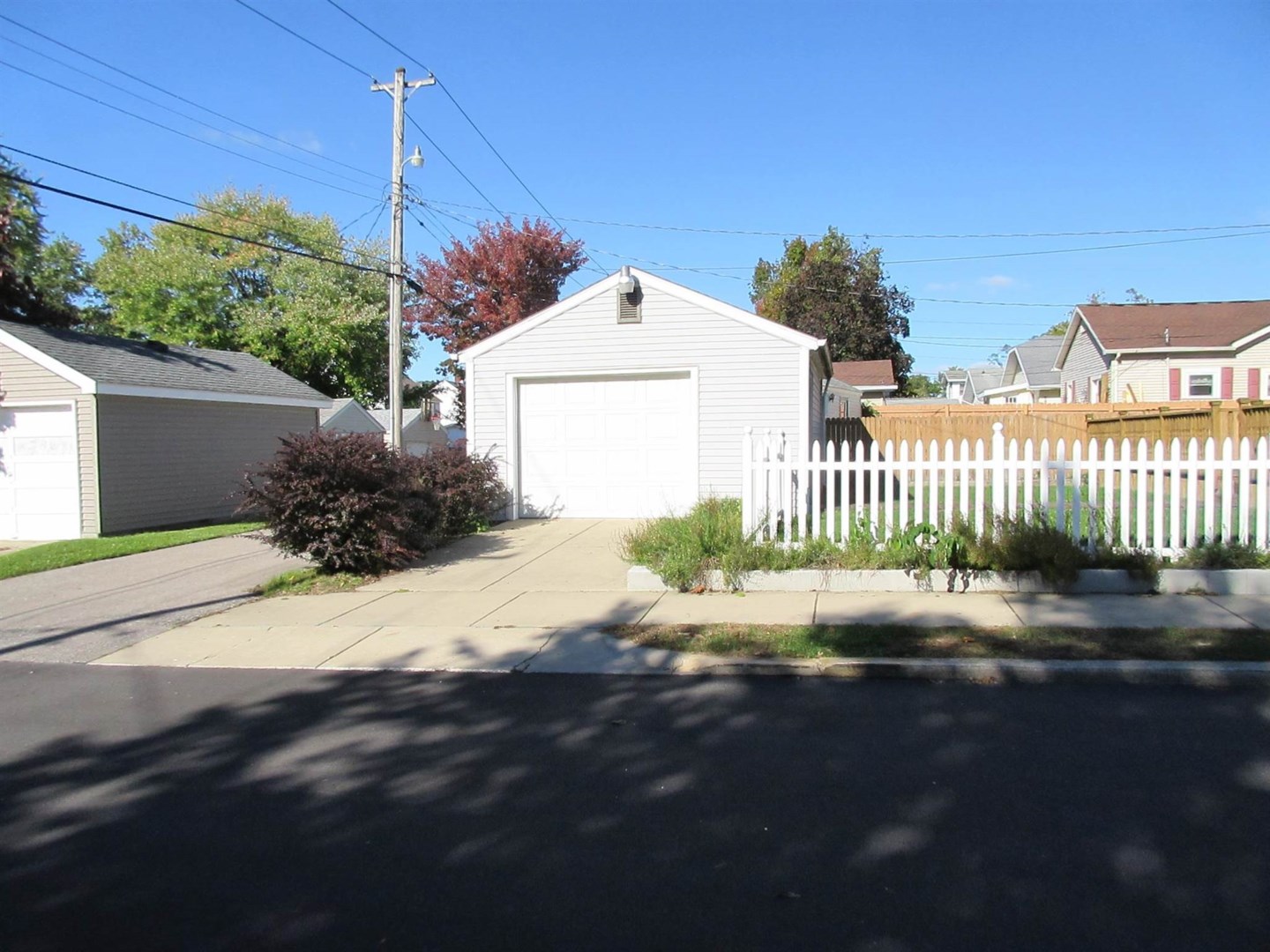 Wenger Ave, Mishawaka, IN 46544