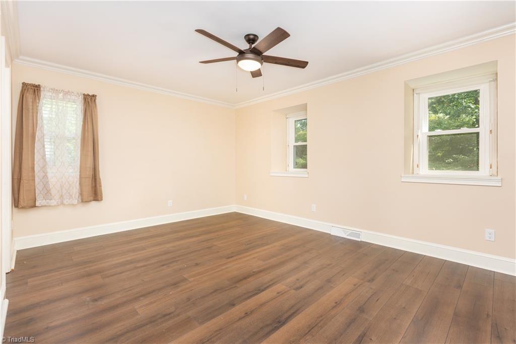 Herndon Dr, Winston Salem, NC 27104
