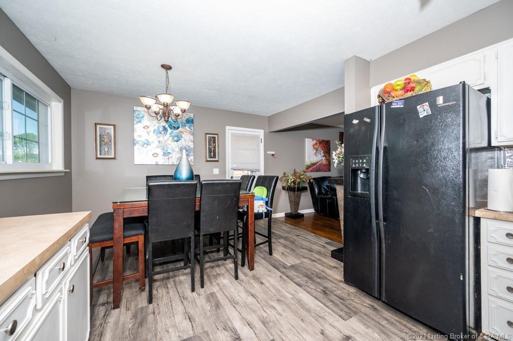 Spicewood Dr, Clarksville, IN 47129