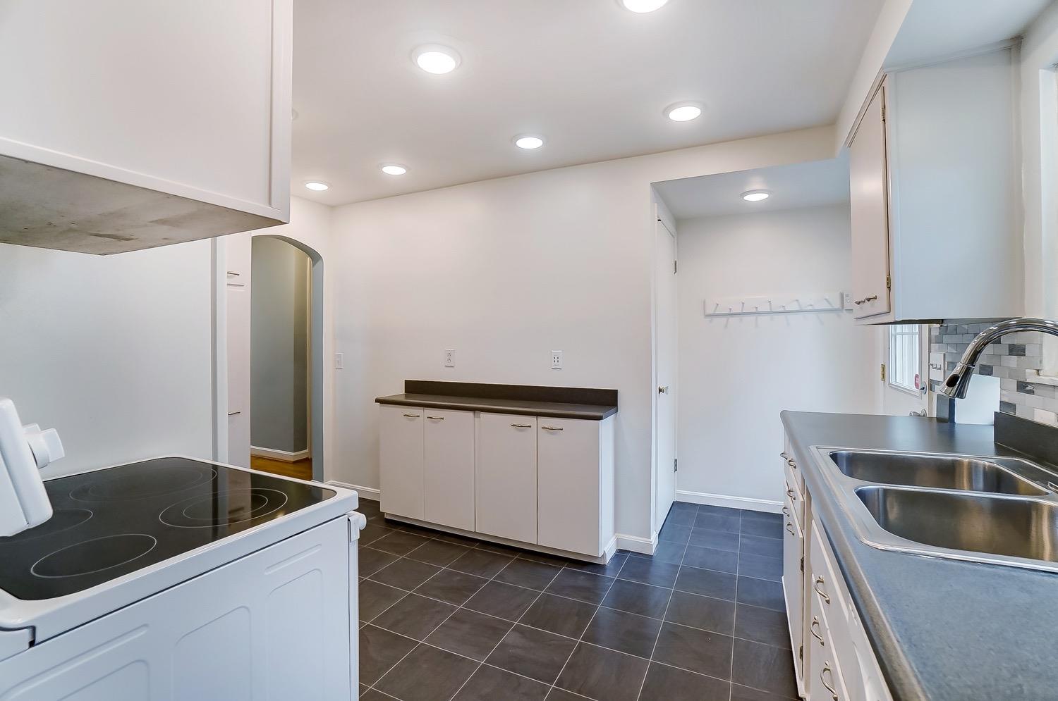 Glade Ave, Cincinnati, OH 45230