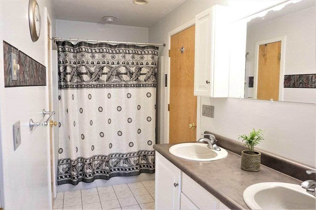 Sutton Rd, Sutton, MA 01590