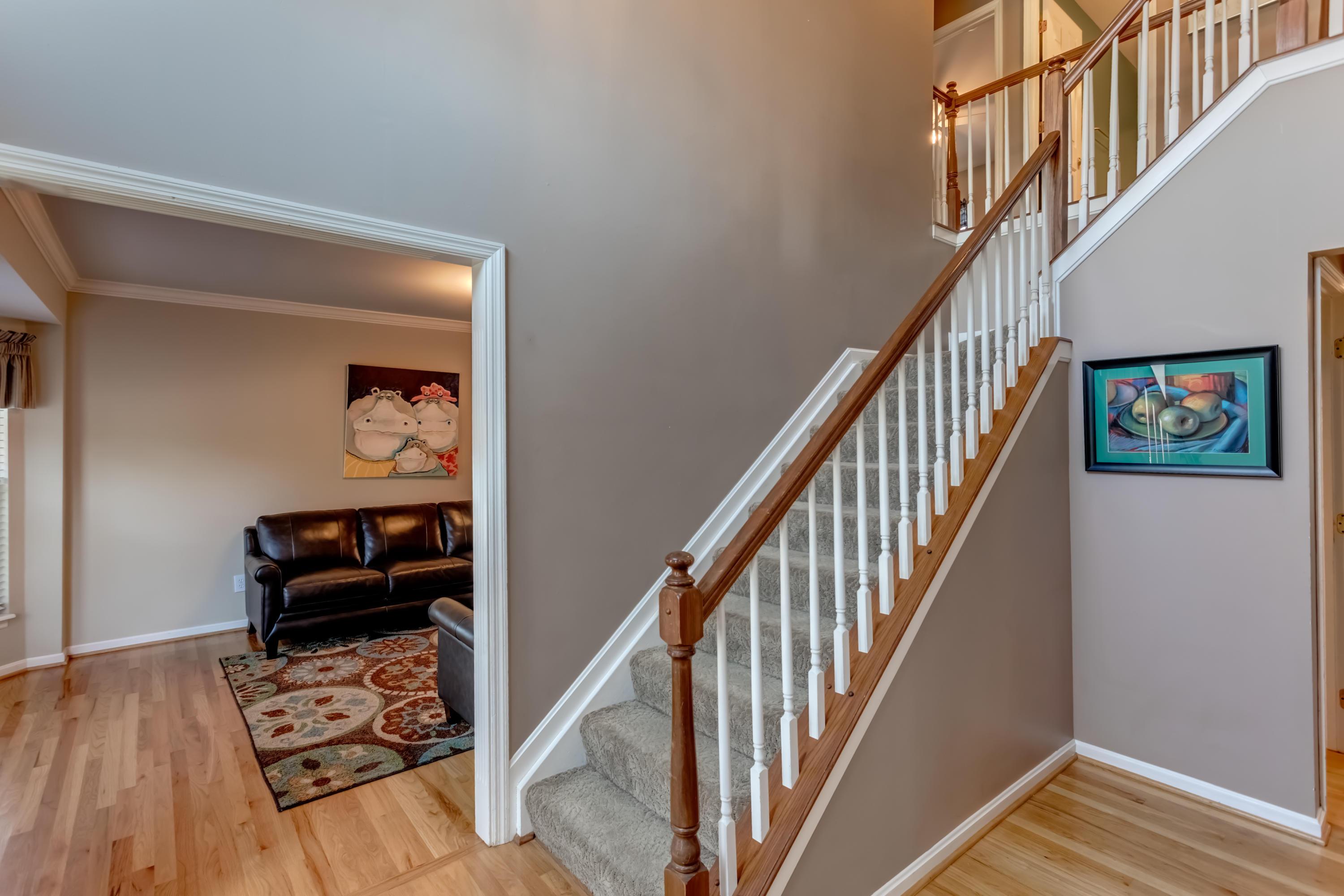 Zaring Mill Cir, Louisville, KY 40241