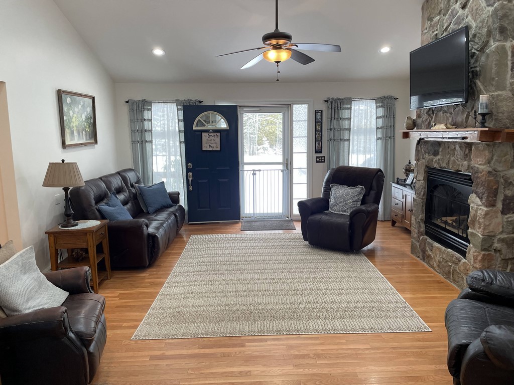 Eastern Ave, Brewer, ME 04412