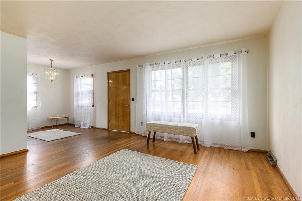 Terrace Ct, New Albany, IN 47150