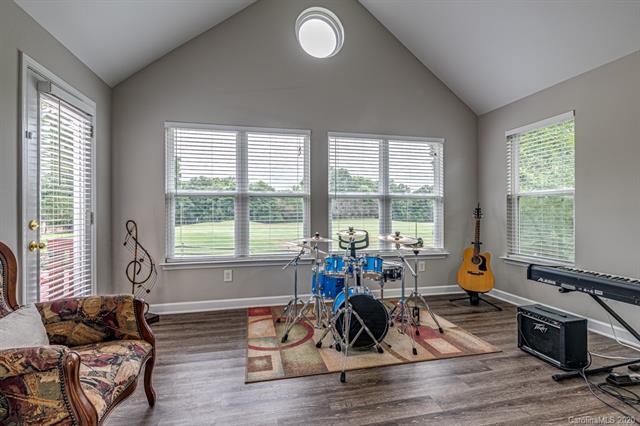 Golf Ridge Dr, Charlotte, NC 28277