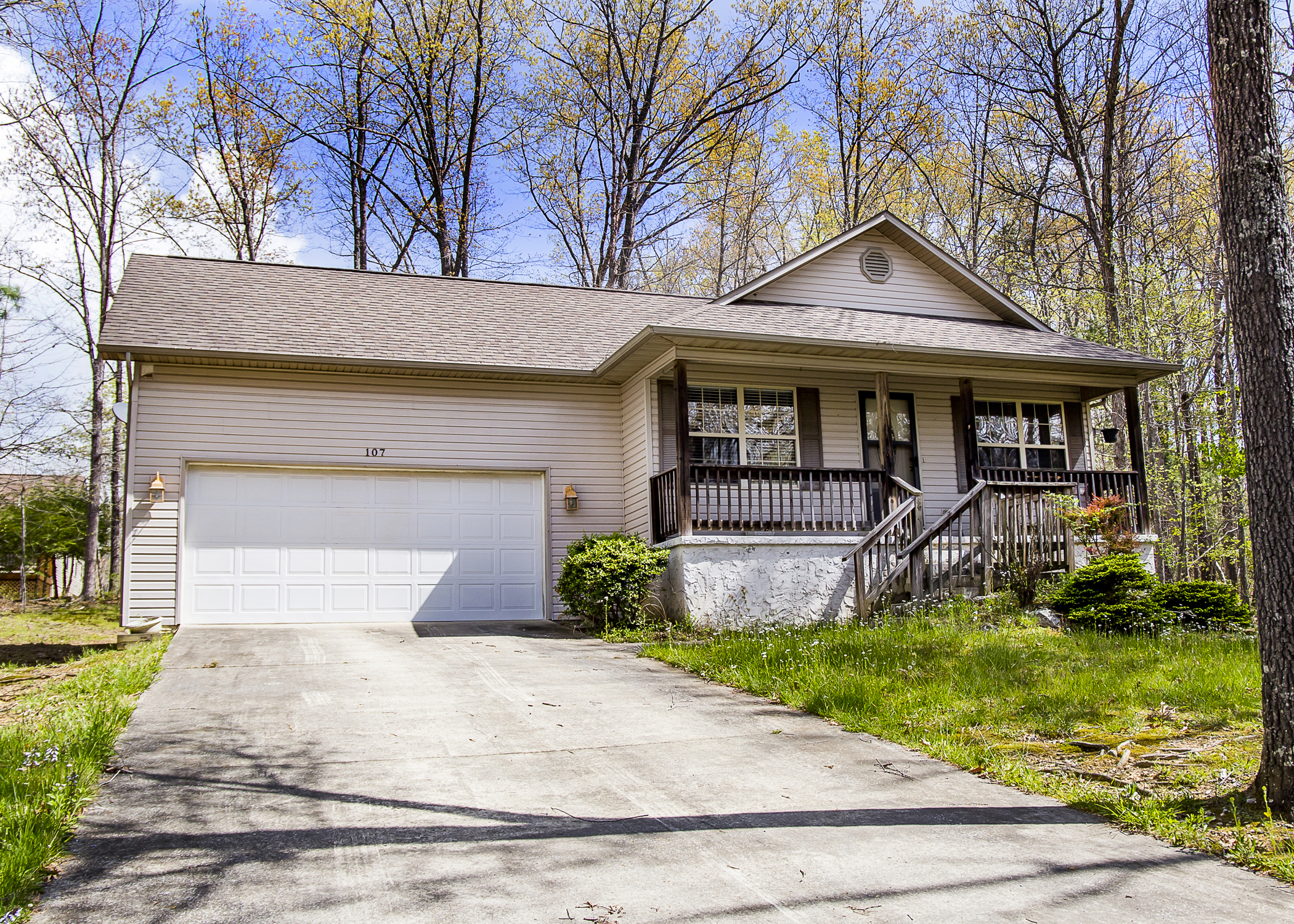 Ivy Ln, Crossville, TN 38558