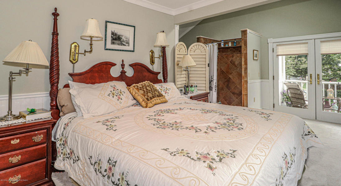 Bingham Ave, Rumson, NJ 07760