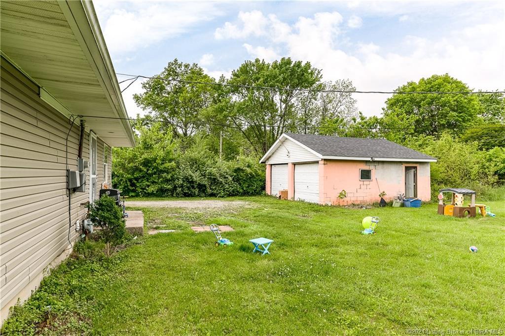 Allison Ln, Jeffersonville, IN 47130
