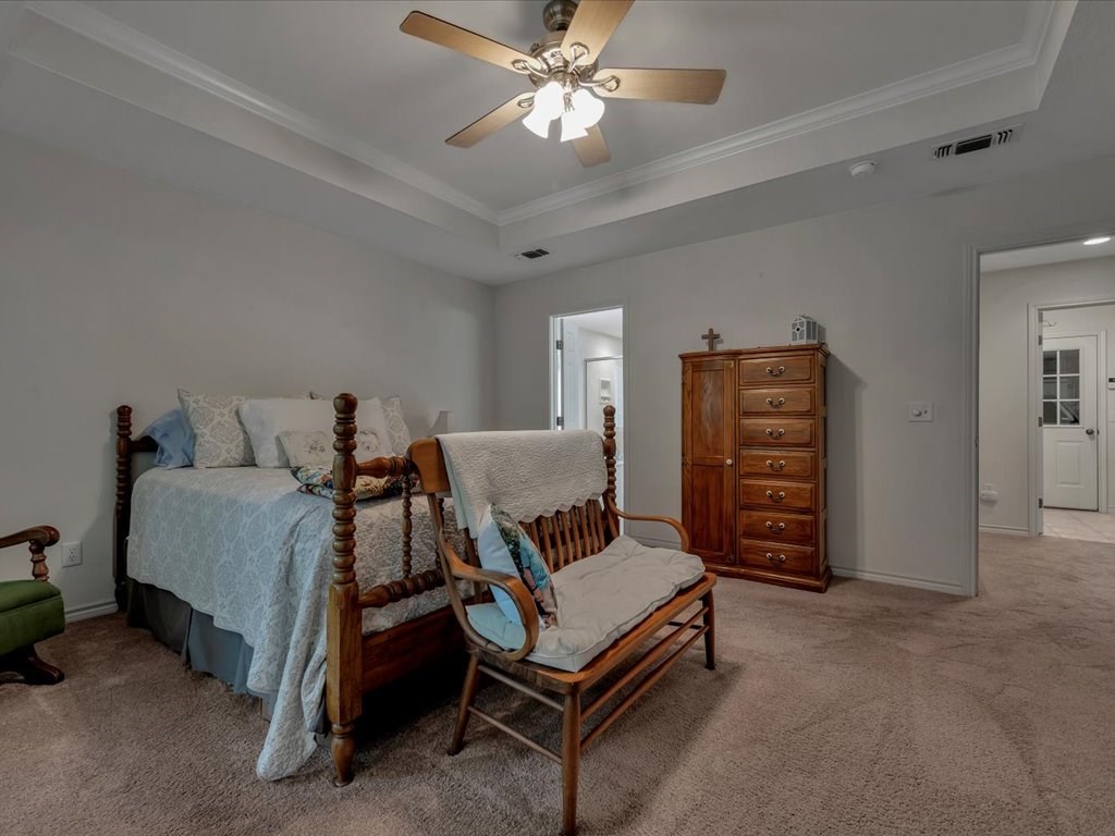 Mission Hills Dr, Lufkin, TX 75901