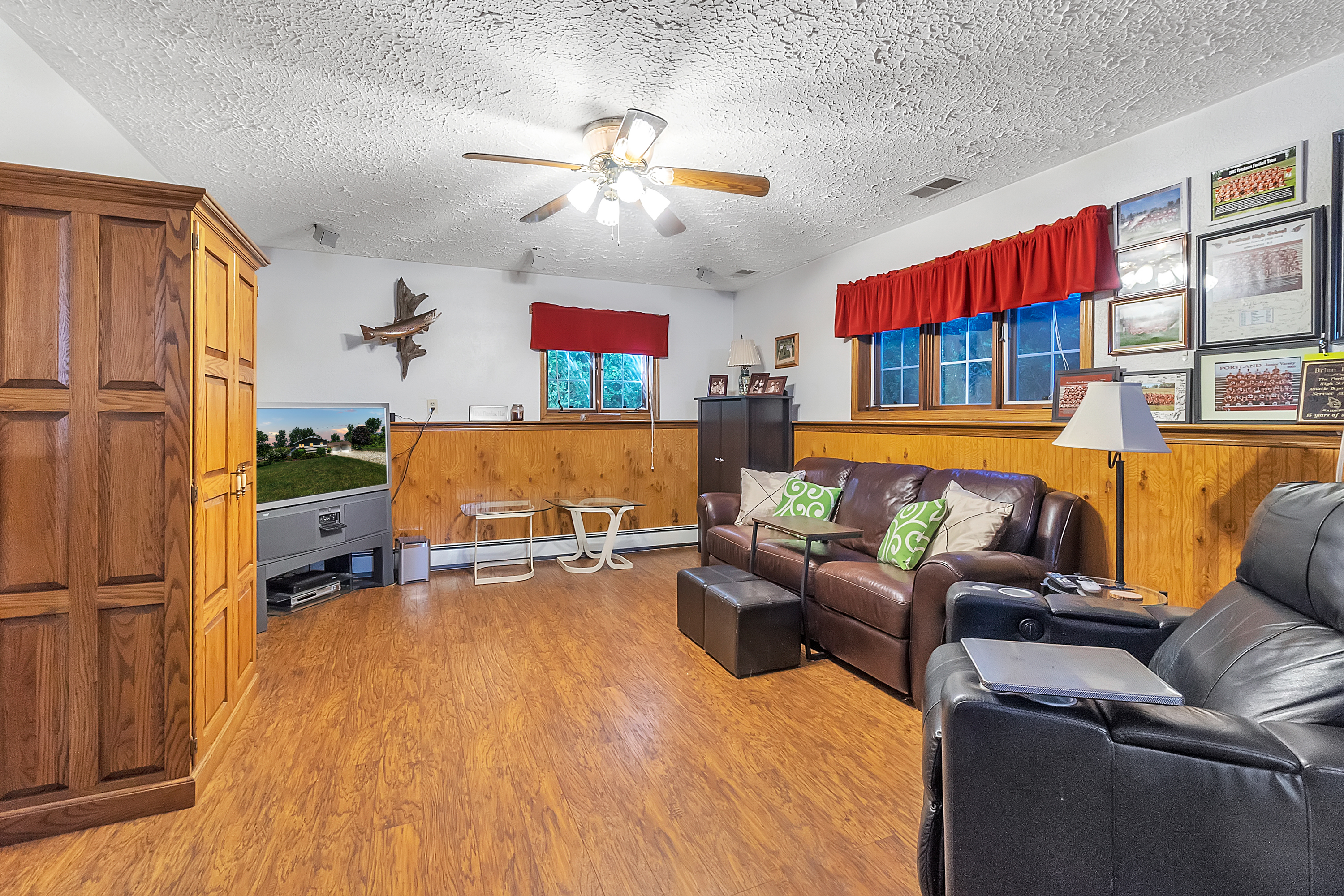 Peake Rd, Portland, MI 48875