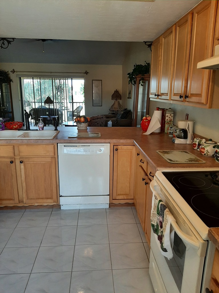 Golfside Village Dr, Lehigh Acres, FL 33936