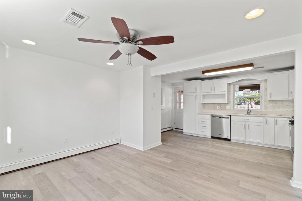 Calexico Ln, Woodbridge, VA 22193