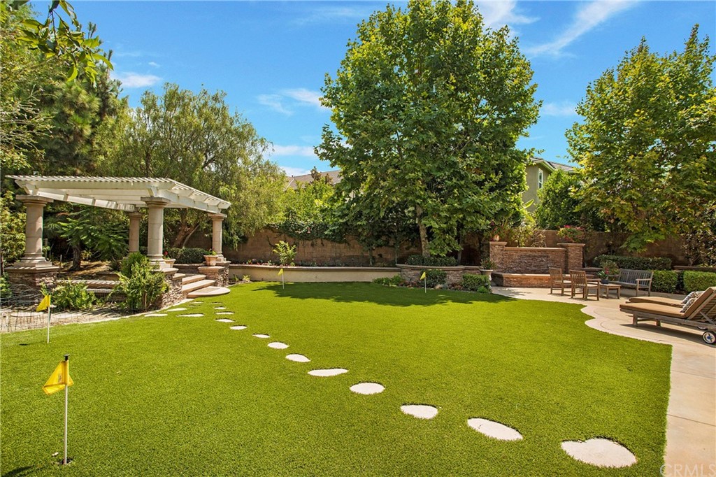 Mosscreek St, Tustin, CA 92782