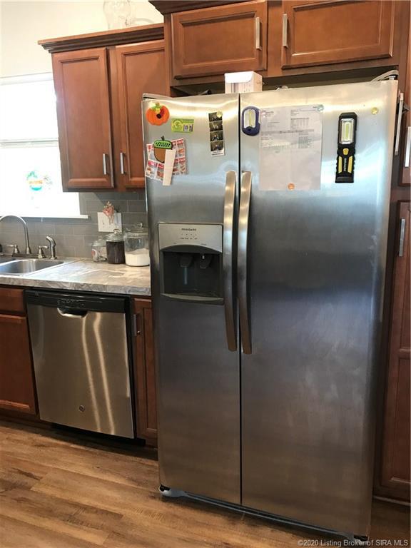 Andrea Dr, Floyds Knobs, IN 47119