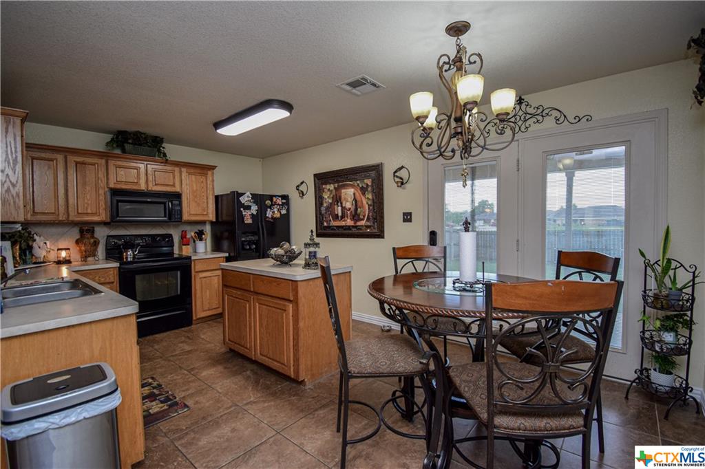 Napier Dr, Killeen, TX 76542