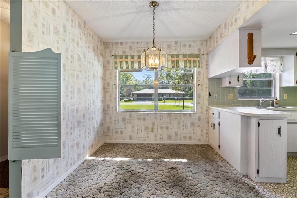 Hyacinth Pt, Floral City, FL 34436