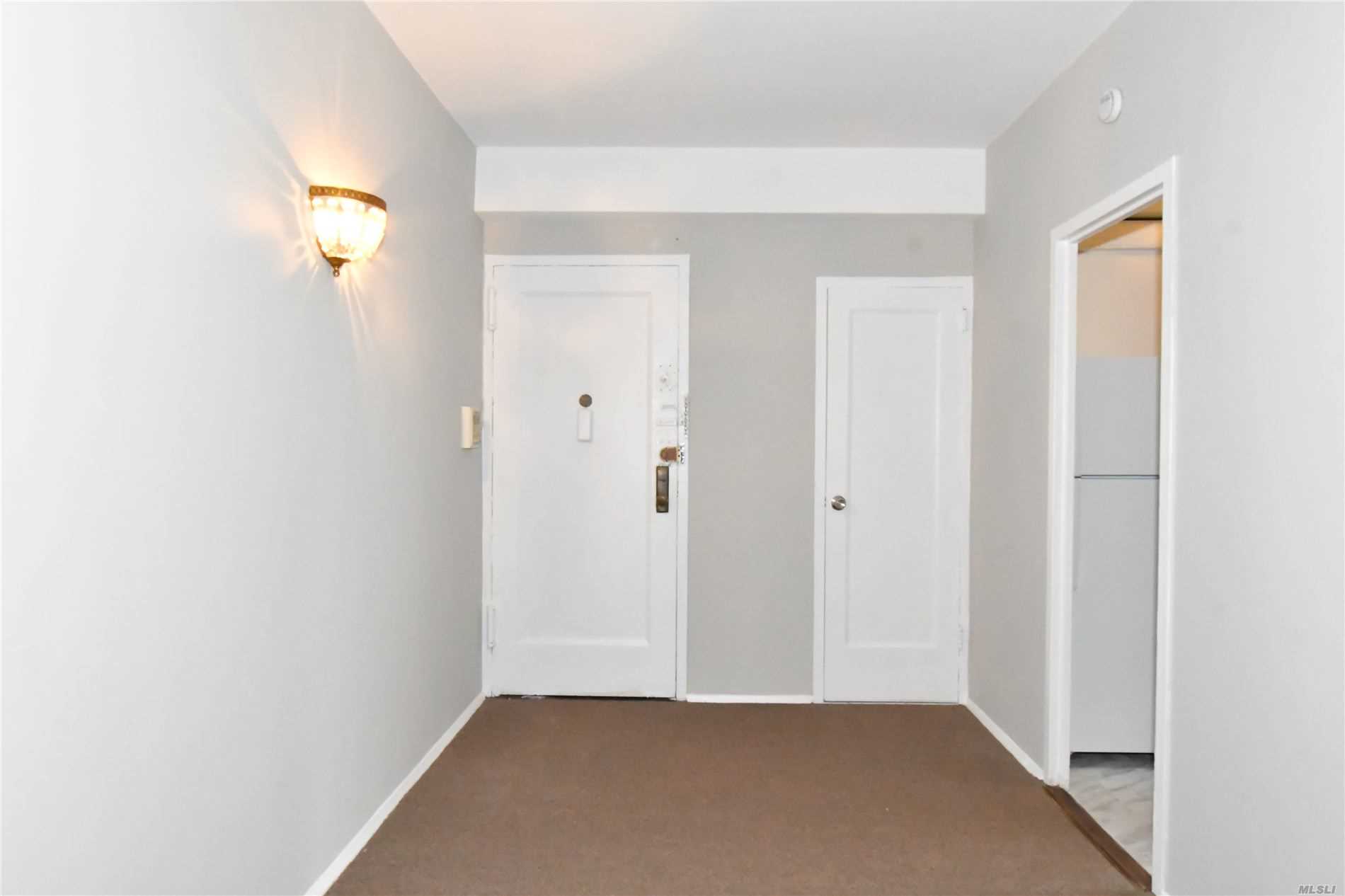 Metropolitan Ave, Bronx, NY 10462