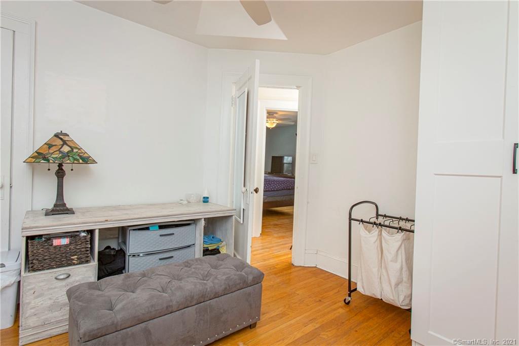 Drescher Rd, Manchester, CT 06040