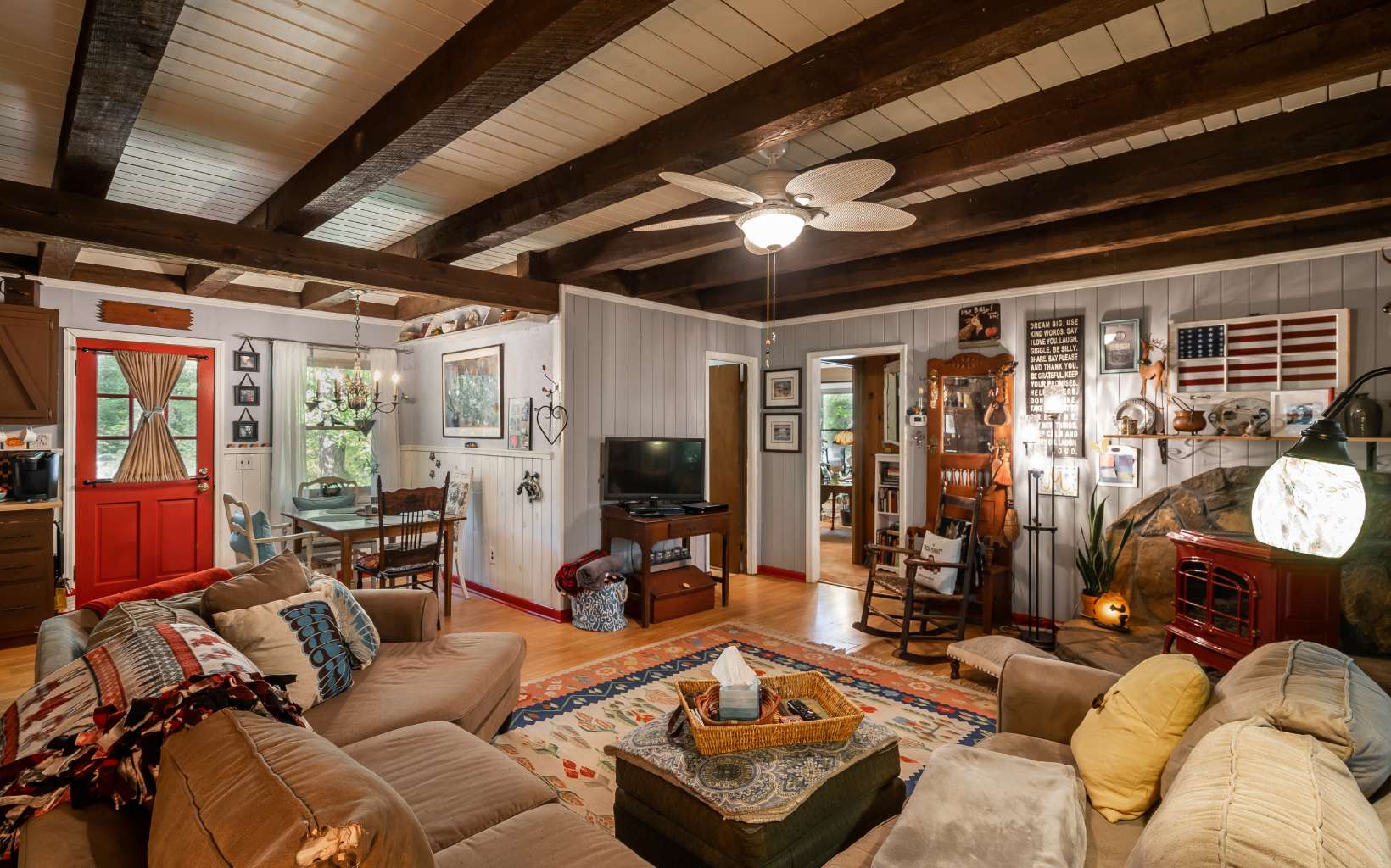 Oak Leaf Ln, Ellijay, GA 30540