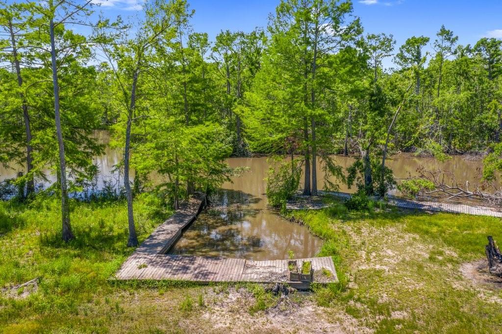 Navajo Dr, Lake Charles, LA 70611