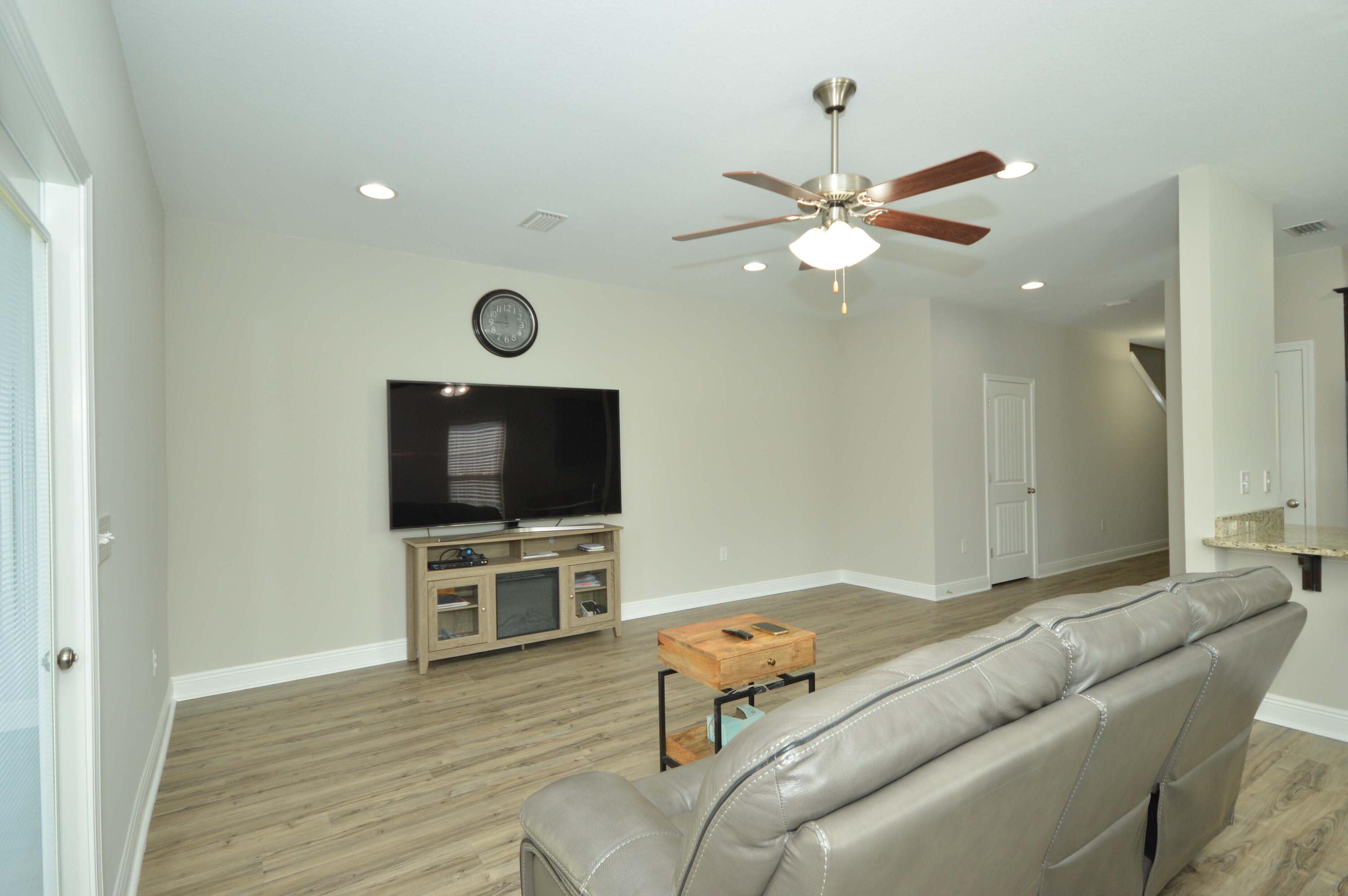 Brown Pelican Cir, Navarre, FL 32566 #1