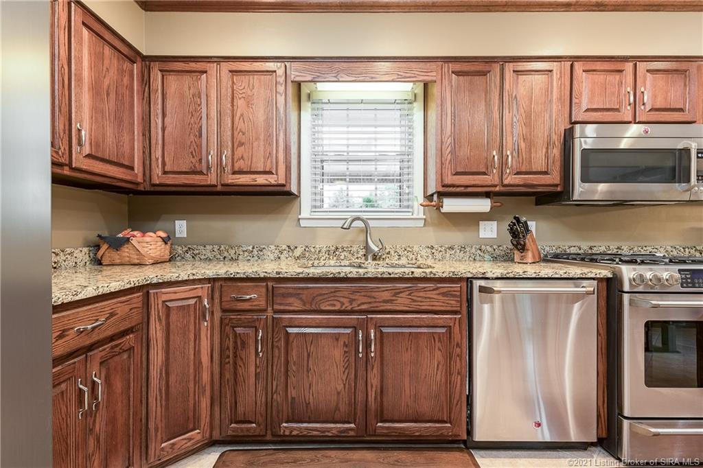 Portage Pl, Jeffersonville, IN 47130 #1