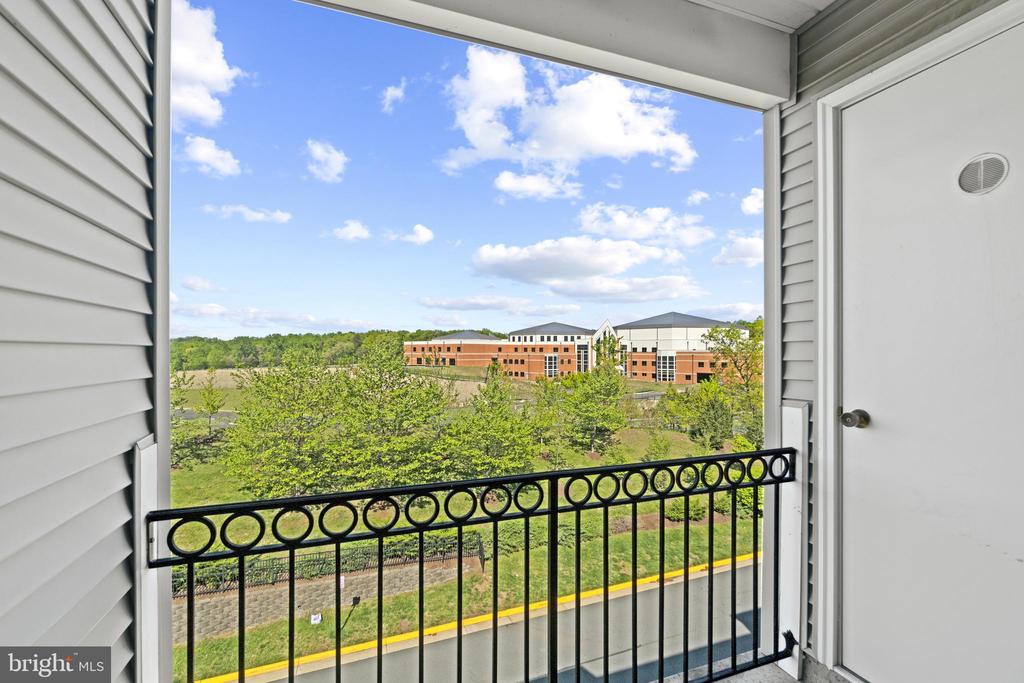 John Diskin Cir, Woodbridge, VA 22191 #1
