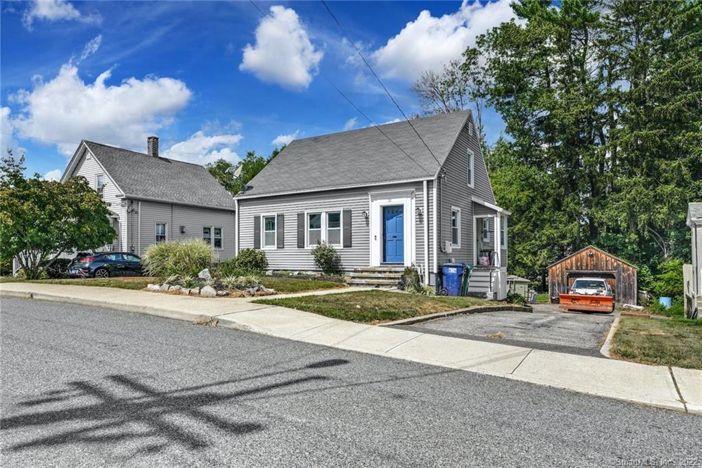 Grand St, Seymour, CT 06483