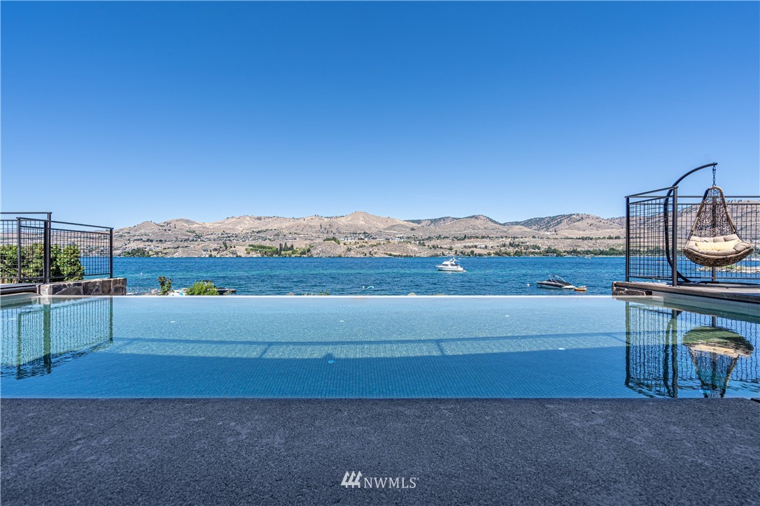 Woodin Ave, Chelan, WA 98816