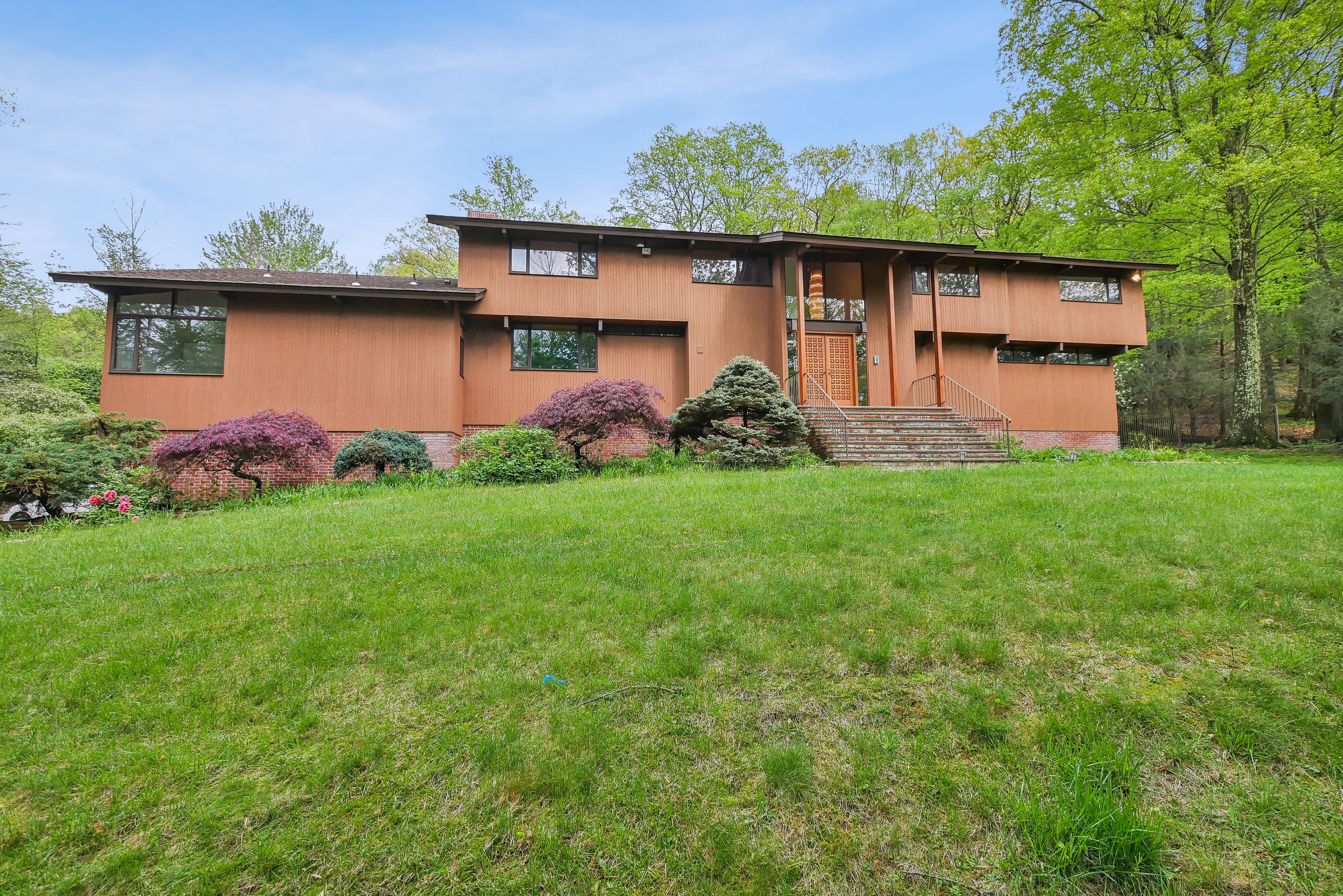 14 Cliffside Way, Boonton, NJ 07005