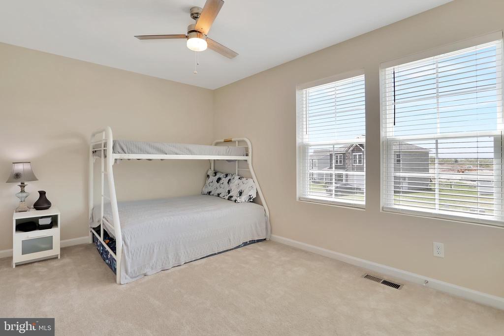 Tundra Ct, Bunker Hill, WV 25413