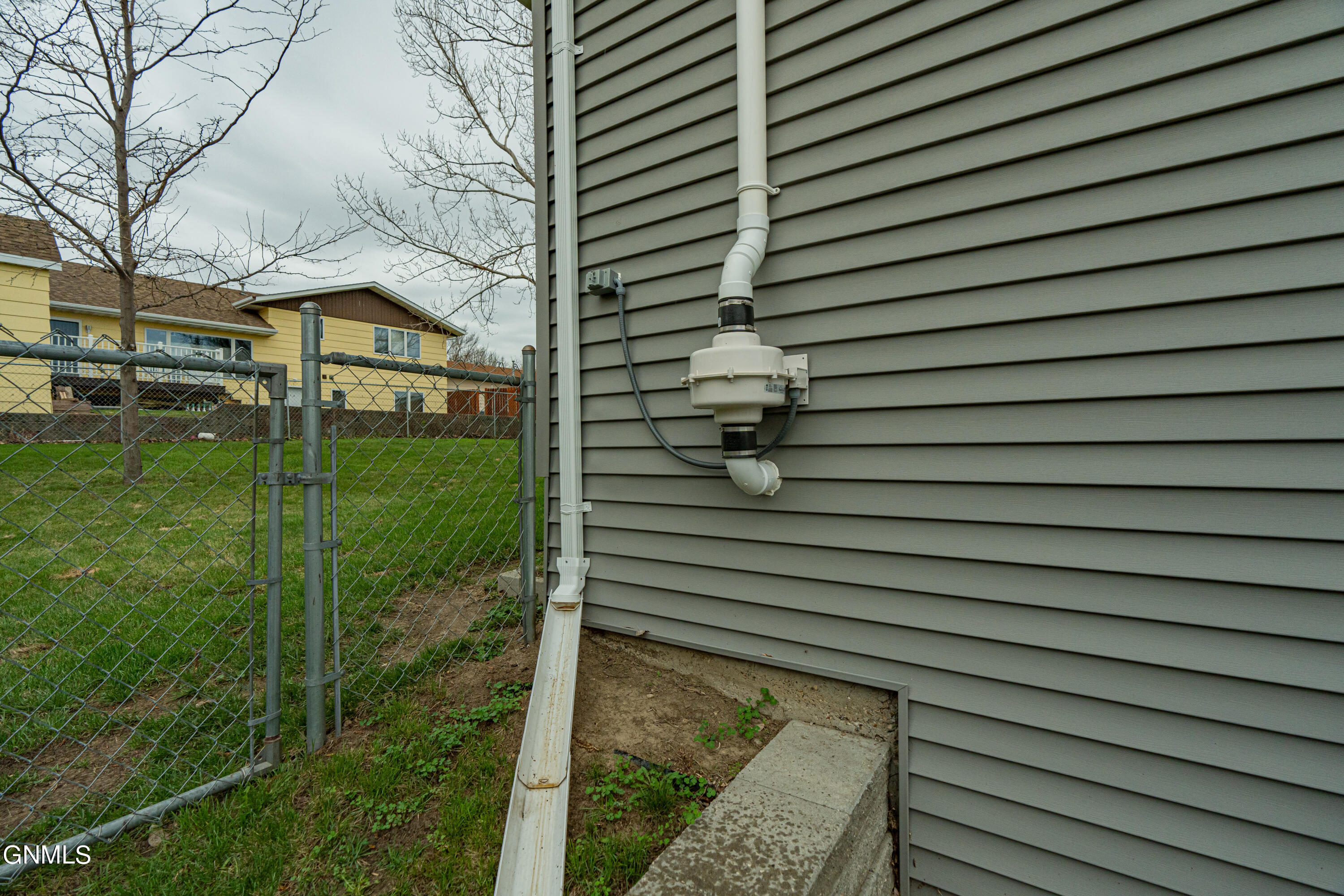 17th St, Mandan, ND 58554 #1