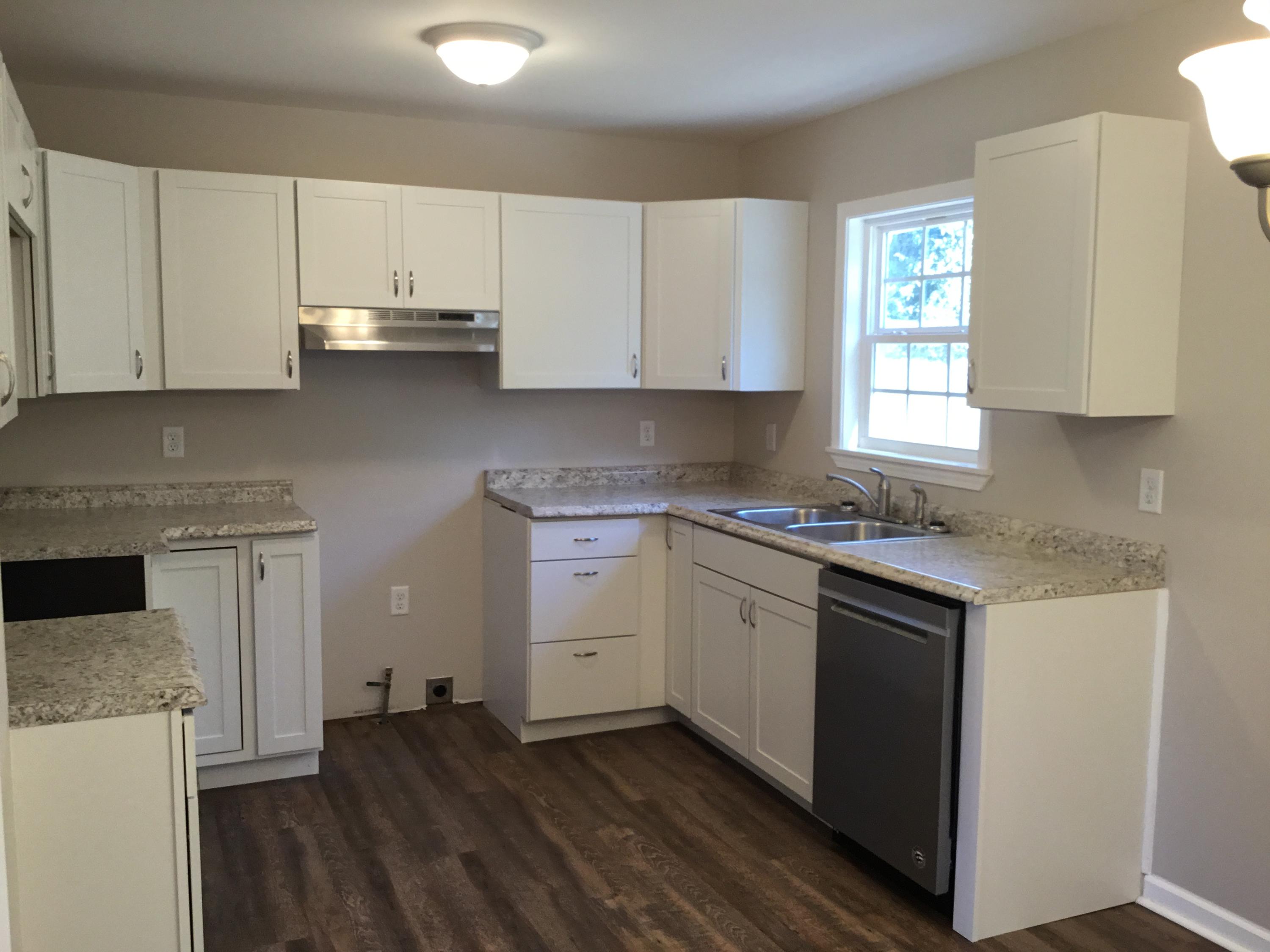 Oak St, Summerville, GA 30747