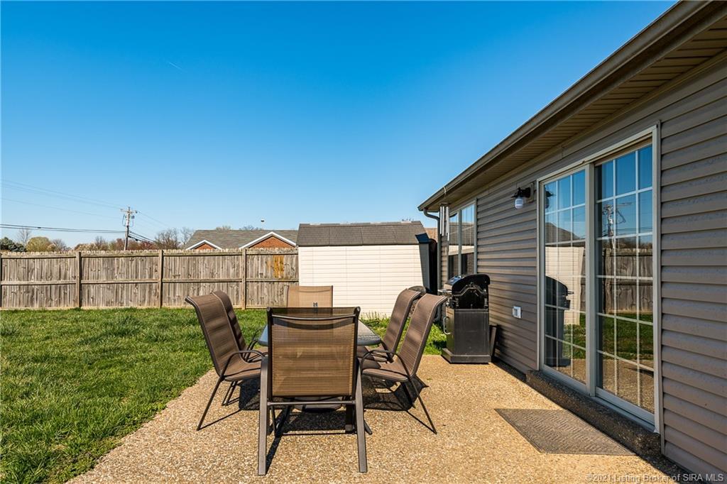 Woodford Dr, Charlestown, IN 47111
