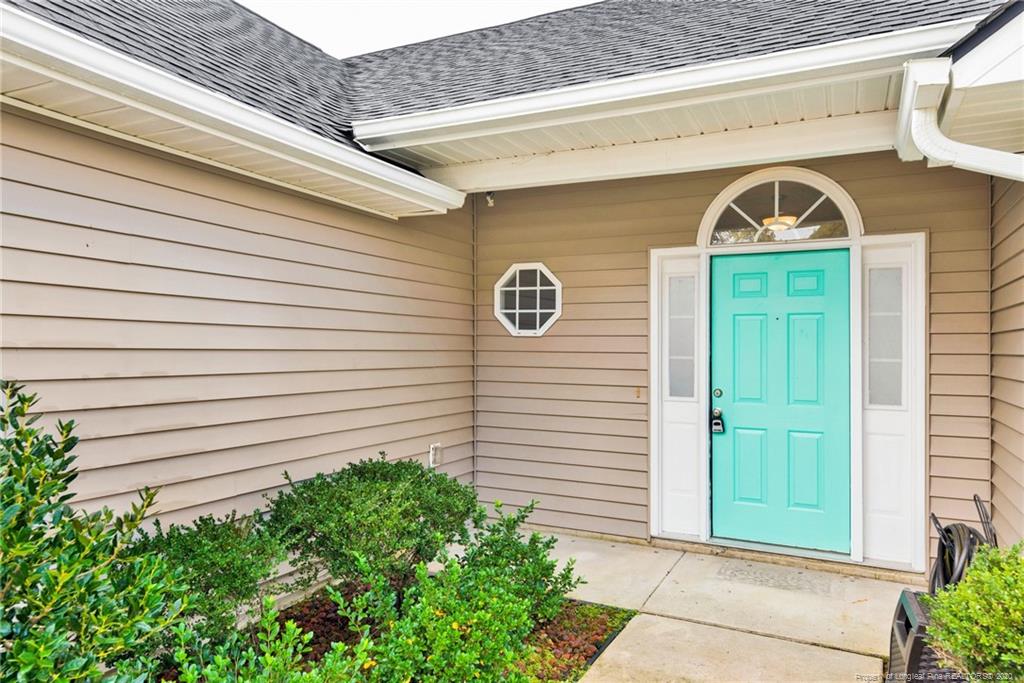 Goshawk Dr, Hope Mills, NC 28348