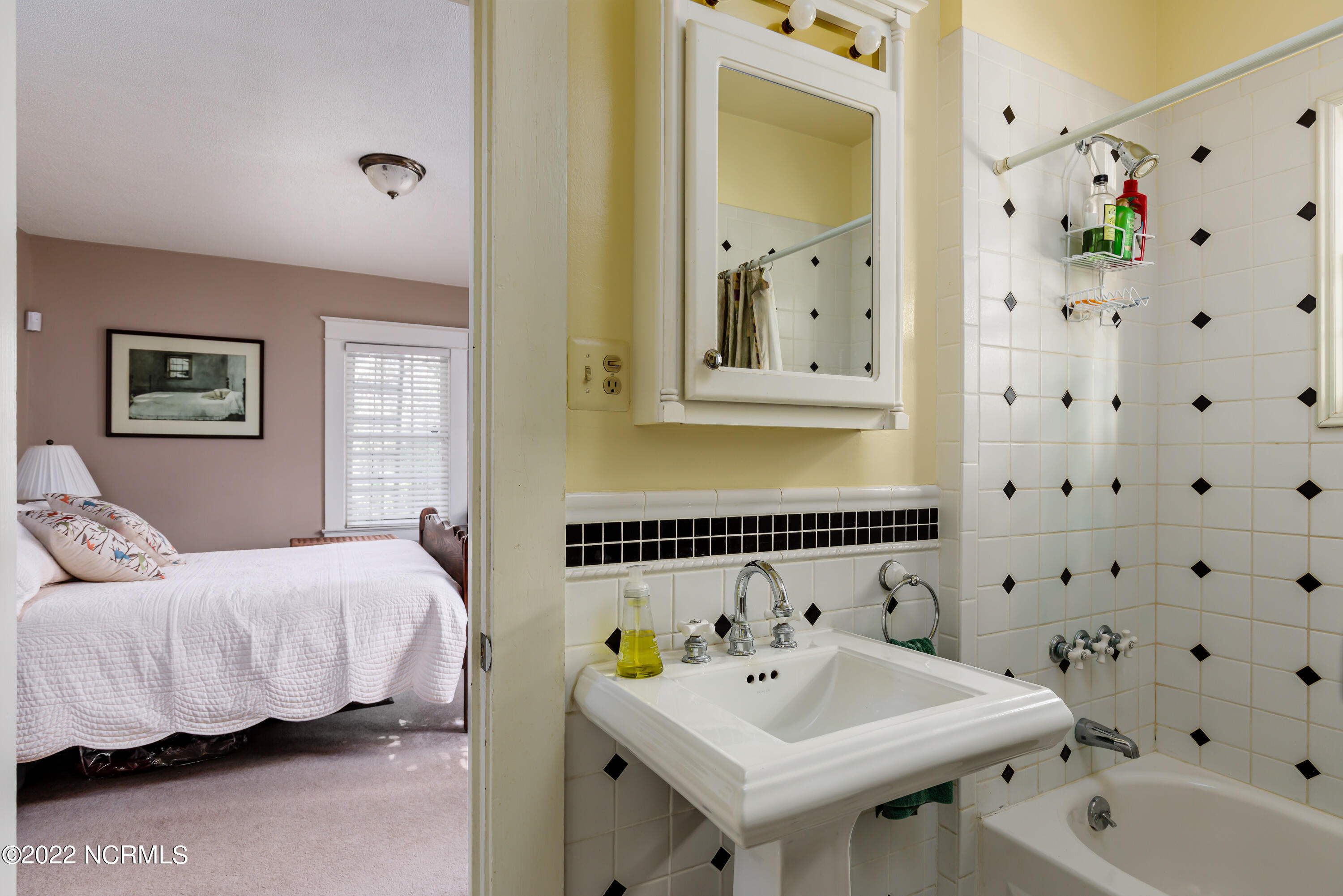 Yadkin Rd, Southern Pines, NC 28387