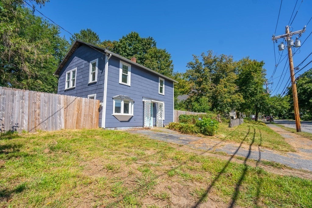 Central St, West Brookfield, MA 01585