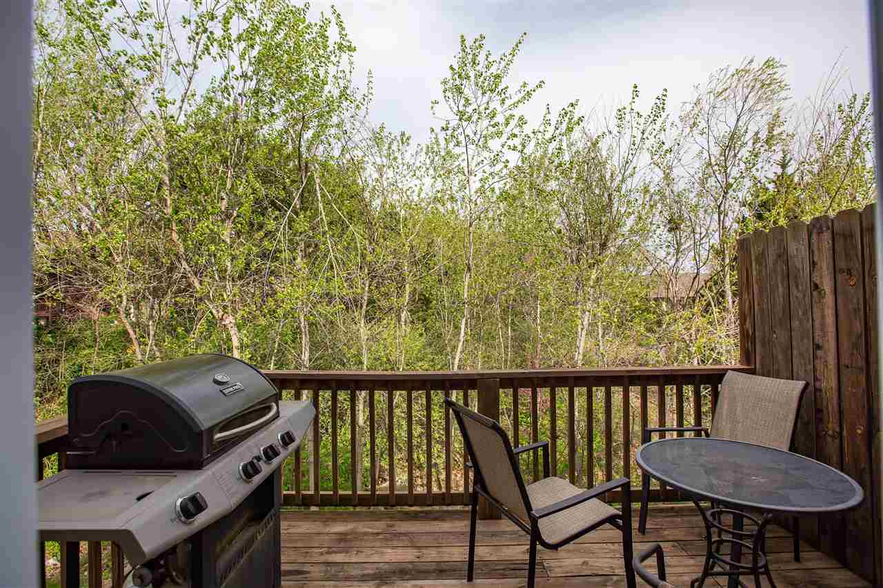 Oakbrook Pl, Manhattan, KS 66503