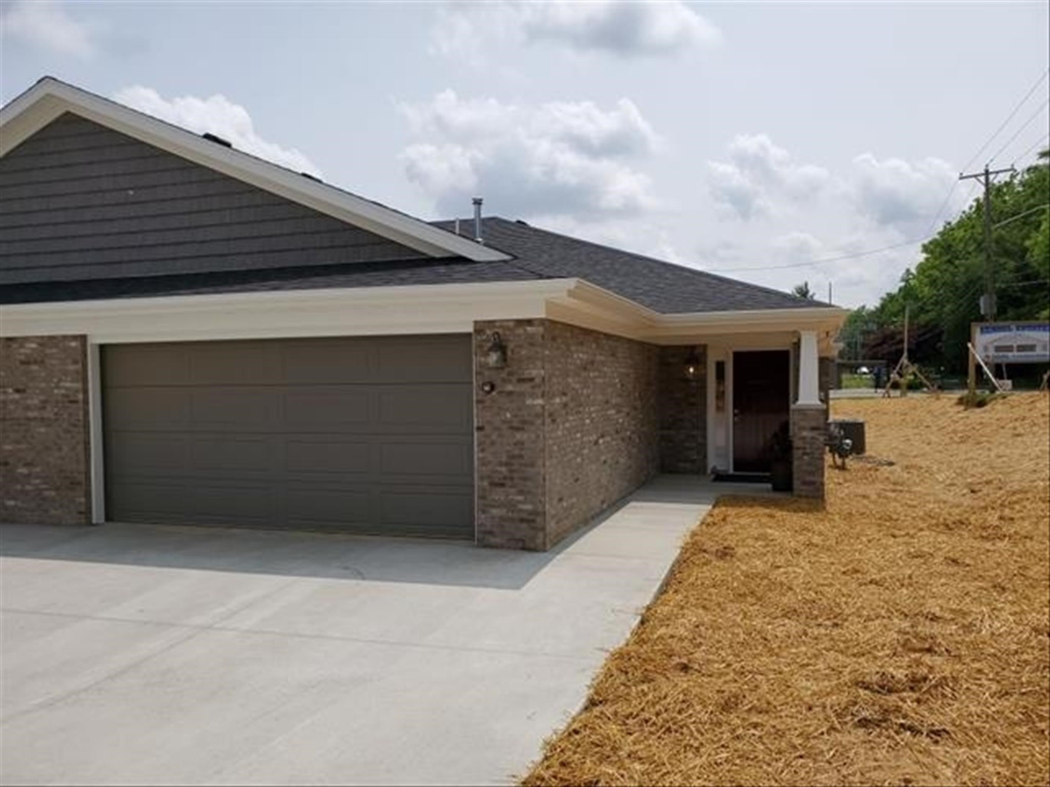 Kennel Dr, Evansville, IN 47710