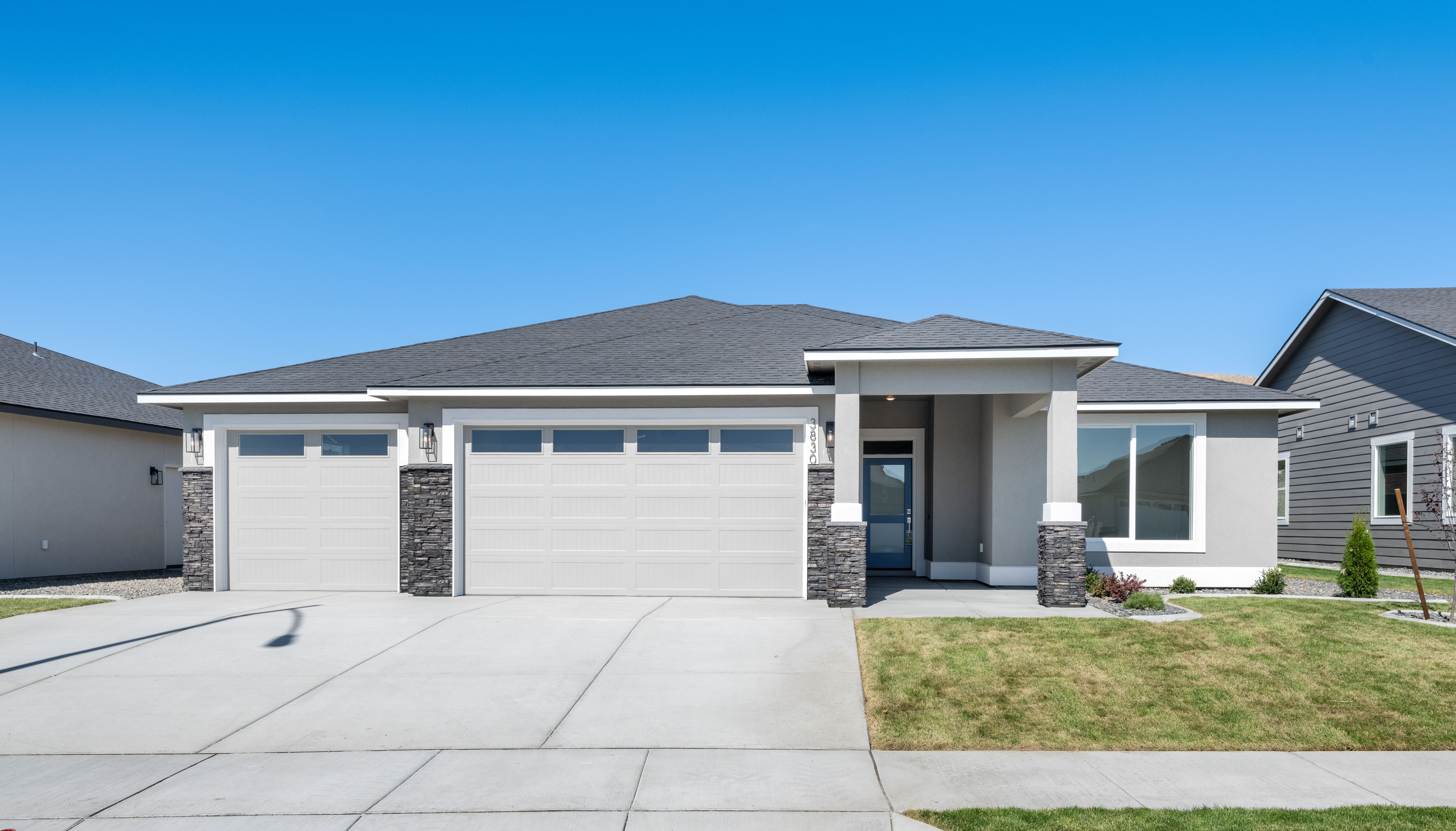 Insulated & Finished 4-Car Garage