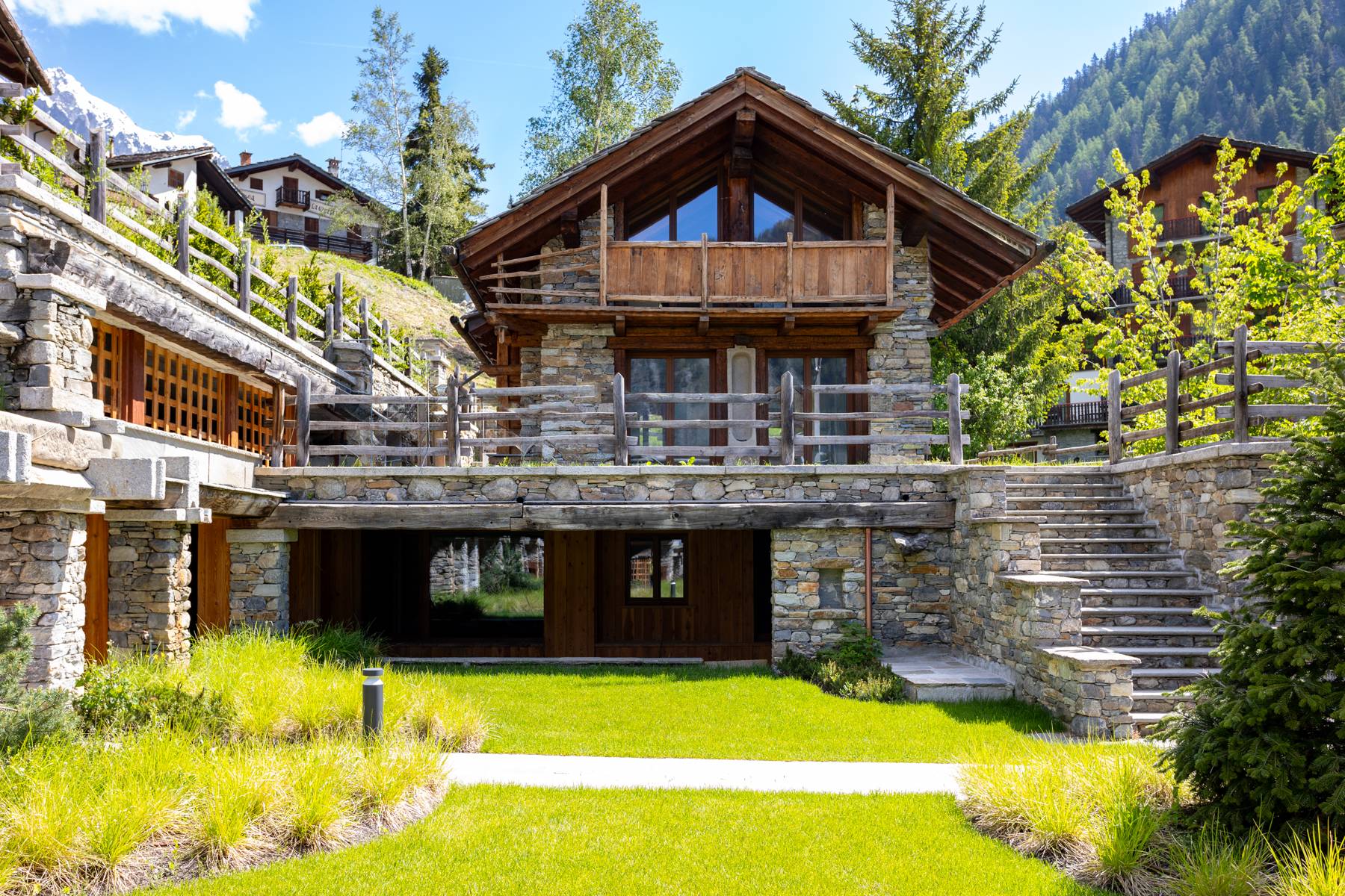 Newly built chalet in Courmayeur