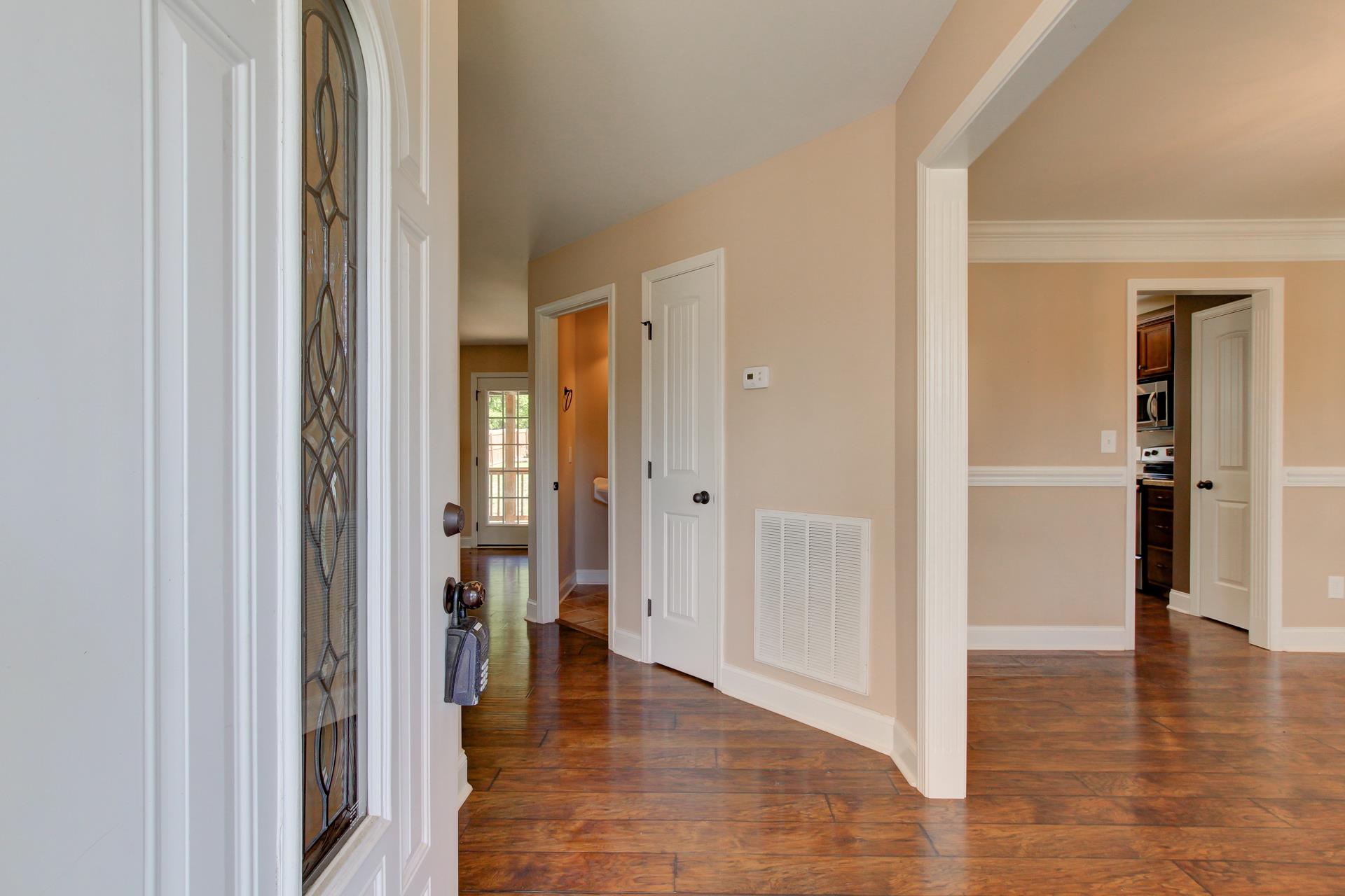 Meachem Dr, Clarksville, TN 37042