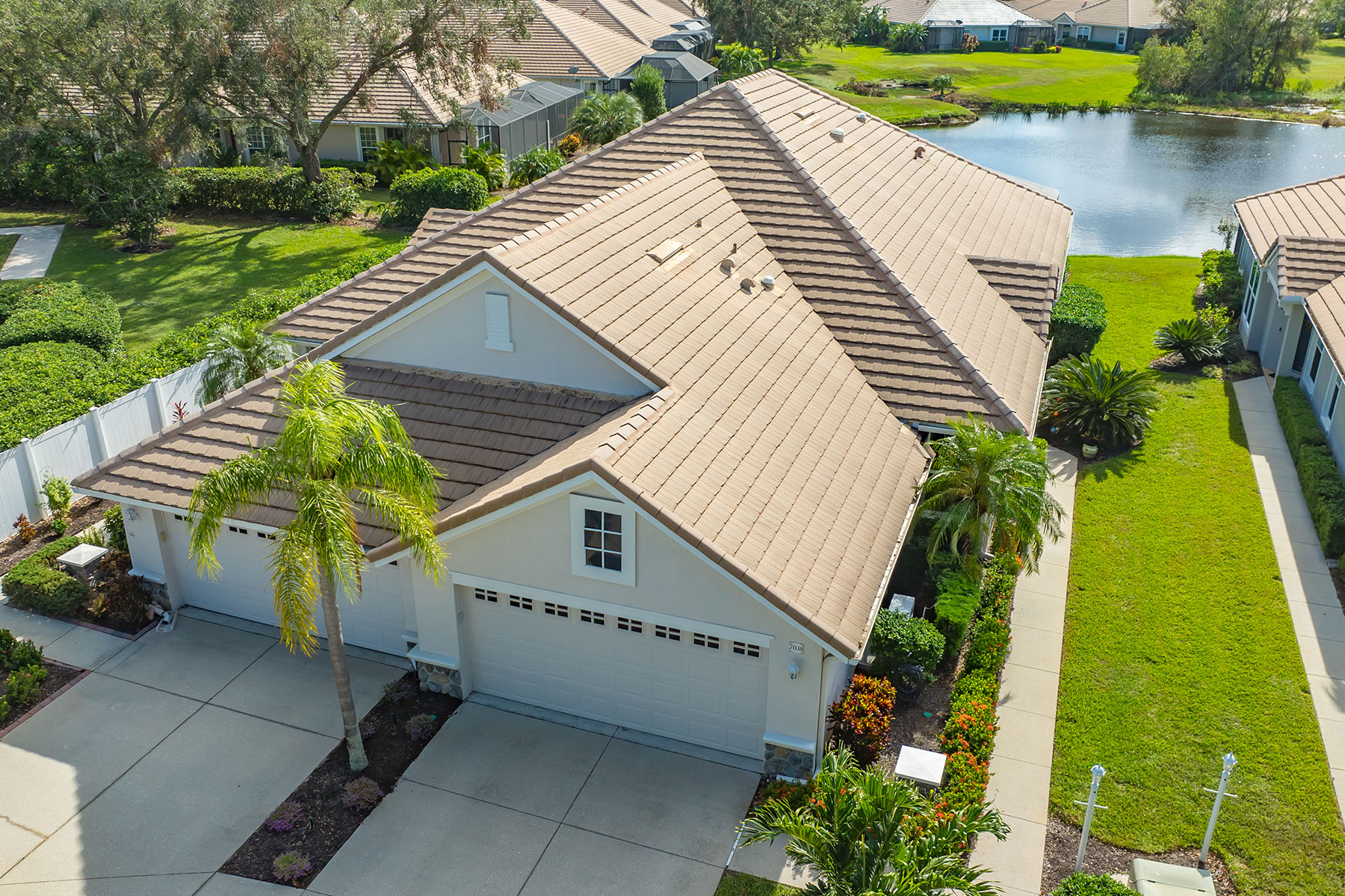 LAKEWOOD RANCH COUNTRY CLUB VILLAGE