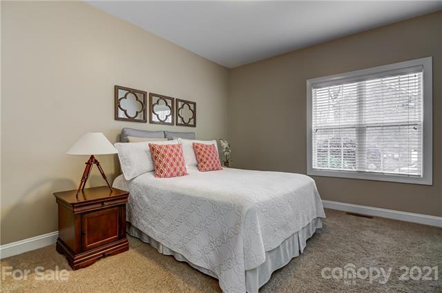 Glen Miro Dr, Huntersville, NC 28078