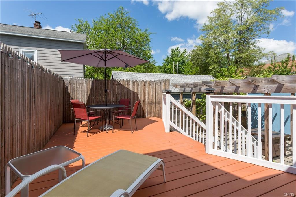 Kinne St, Syracuse, NY 13206